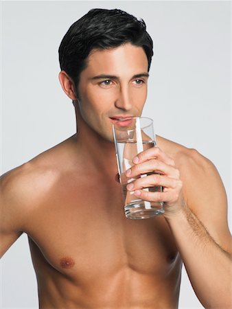 simsearch:600-00845951,k - Man Drinking Water Foto de stock - Sin royalties Premium, Código: 600-01275619