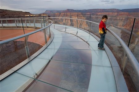 simsearch:700-01276047,k - Une passerelle, West Rim, Grand Canyon, Arizona, USA Photographie de stock - Premium Libres de Droits, Code: 600-01276303