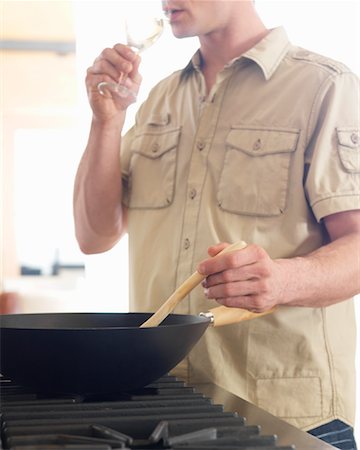 Man Cooking Foto de stock - Sin royalties Premium, Código: 600-01276453
