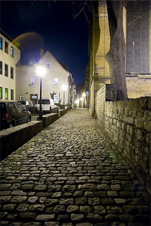 Street Scene at Night, Erfurt, Kirchgasse, Germany Stock Photo - Premium Royalty-Free, Code: 600-01344690
