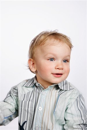 simsearch:700-02080570,k - Portrait of Boy Photographie de stock - Premium Libres de Droits, Code: 600-01344744