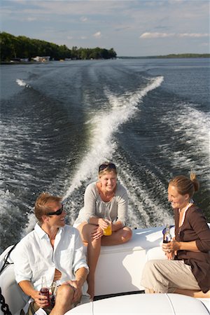 Friends on Boat Foto de stock - Sin royalties Premium, Código: 600-01585705