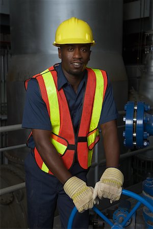 Worker at Water Treatment Plant Foto de stock - Sin royalties Premium, Código: 600-01582063