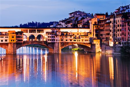 ponte vecchio - La rivière Arno, Florence, Italie Photographie de stock - Premium Libres de Droits, Code: 600-01582303