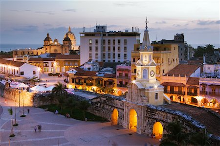 Puerta del Reloj, au crépuscule, Cartagena, Colombia Photographie de stock - Premium Libres de Droits, Code: 600-01594011