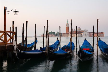 Gondolas and San Giorgio Maggiore, Venice, Veneto, Italy Stock Photo - Premium Royalty-Free, Code: 600-01606466