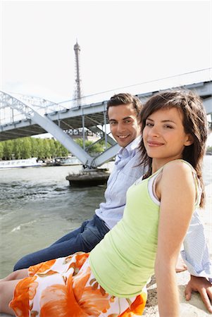 paris river seine bridge - Portrait of Couple Stock Photo - Premium Royalty-Free, Code: 600-01606578