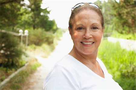 sunglasses for 60 years old women - Portrait of Woman Stock Photo - Premium Royalty-Free, Code: 600-01606799