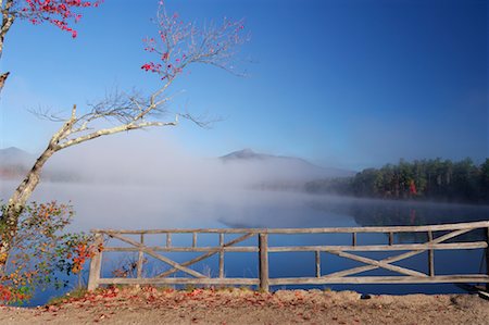 fog fence - Chocorua Lake with Mist, New Hampshire, USA Stock Photo - Premium Royalty-Free, Code: 600-01606997