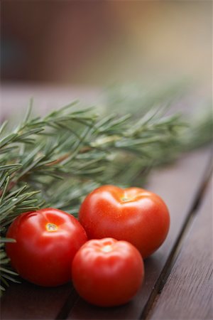 Still Life of Tomatoes Stock Photo - Premium Royalty-Free, Code: 600-01644914