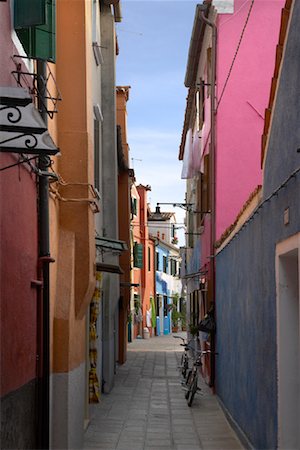 simsearch:862-05997942,k - Ruelle, Burano, Venise, Italie Photographie de stock - Premium Libres de Droits, Code: 600-01646028