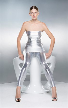 Portrait of Woman Photographie de stock - Premium Libres de Droits, Code: 600-01640025