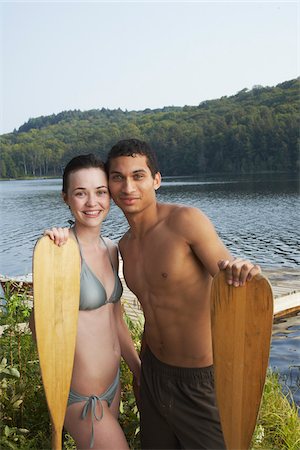 simsearch:600-01670962,k - Portrait of Couple by Lake Stockbilder - Premium RF Lizenzfrei, Bildnummer: 600-01670954