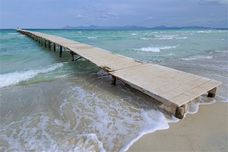 simsearch:700-01249045,k - Dock on the Beach, Mallorca, Spain Stock Photo - Premium Royalty-Free, Code: 600-01694027