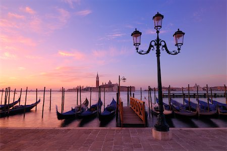 rows of lamps - Gondolas on Grand Canal, Venice, Italy Stock Photo - Premium Royalty-Free, Code: 600-01694021