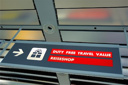 Sign For Duty Free Shop in Airport, Bavaria, Germany Foto de stock - Sin royalties Premium, Código: 600-01694023