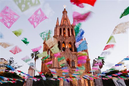 death hanging - La Parroquia During Day of the Dead, San Miguel de Allende, Mexico Stock Photo - Premium Royalty-Free, Code: 600-01717120