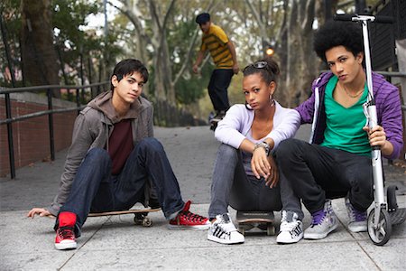 Teenagers Hanging Out Foto de stock - Sin royalties Premium, Código: 600-01764049