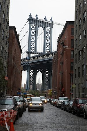 simsearch:700-03017155,k - Manhattan Bridge and Street, DUMBO, New York City, New York, USA Foto de stock - Sin royalties Premium, Código: 600-01764140