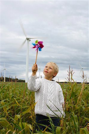 danés (lugares y cosas) - Boy with Pinwheel Foto de stock - Sin royalties Premium, Código: 600-01764369