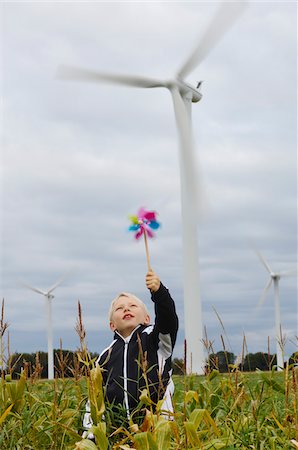 Boy with Pinwheel Stock Photo - Premium Royalty-Free, Code: 600-01764376