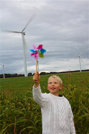 Boy with Pinwheel Stock Photo - Premium Royalty-Free, Code: 600-01764370