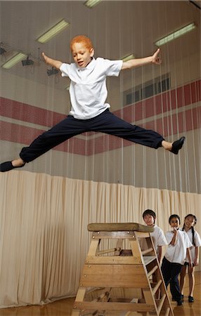 file (colonne) - Enfants faisant de gymnastique Photographie de stock - Premium Libres de Droits, Code: 600-01764841