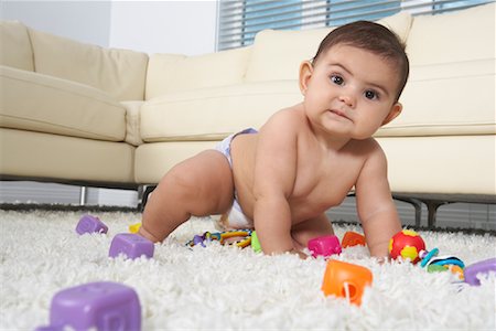 diaper for little girl - Portrait of Baby Foto de stock - Sin royalties Premium, Código: 600-01787688