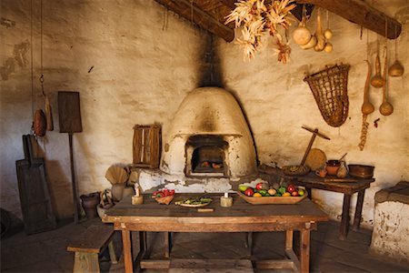 rustic tray - Kitchen, Missioni la Purisima Concepcion, Southern California, USA Stock Photo - Premium Royalty-Free, Code: 600-01788904