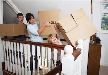 Family Moving Boxes Foto de stock - Sin royalties Premium, Código: 600-01827173