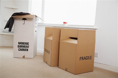 Moving Boxes in Room Stock Photo - Premium Royalty-Free, Code: 600-01838301