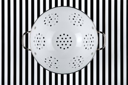 strainer - Pasta Strainer Stock Photo - Premium Royalty-Free, Code: 600-01954203