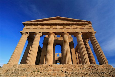 simsearch:600-00846703,k - Concordia Temple, Agrigento, Sicily, Italy Stock Photo - Premium Royalty-Free, Code: 600-01956001