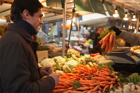 fruits and vegetables - Man at the Market, Paris, France Stock Photo - Premium Royalty-Free, Code: 600-01956029