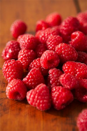 Pile of Raspberries Stock Photo - Premium Royalty-Free, Code: 600-02033719