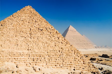 Pyramid of Khafre and Great Pyramid of Giza, Giza, Egypt Foto de stock - Royalty Free Premium, Número: 600-02033864