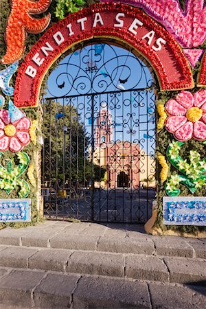 Eingang zur Kirche Santa Maria de Tonantzinla, Cholula, Mexiko Stockbilder - Premium RF Lizenzfrei, Bildnummer: 600-02045934