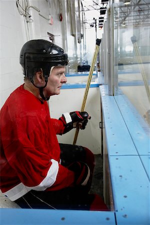 simsearch:600-02056114,k - Hockey Player in Penalty Box Foto de stock - Sin royalties Premium, Código: 600-02056079