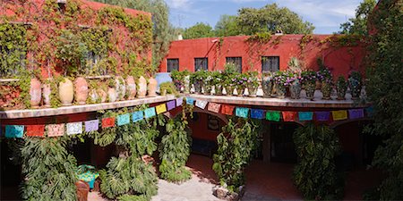 san miguel - Cour de l'hôtel, San Miguel de Allende, Guanajuato, Mexique Photographie de stock - Premium Libres de Droits, Code: 600-02056431