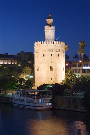 Torre del Oro and Guadalquivir River, Seville, Andalucia, Spain Stock Photo - Premium Royalty-Free, Code: 600-02056806