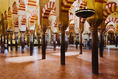 Arches mauresques et colonnes, Mezquita, Cordoue, Andalousie, Espagne Photographie de stock - Premium Libres de Droits, Code: 600-02056810