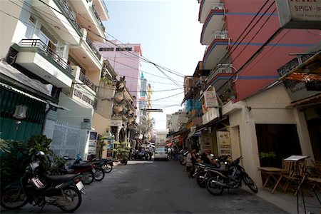 simsearch:600-02063848,k - Mopeds Parked in Street, Ho Chi Minh City, Vietnam Foto de stock - Sin royalties Premium, Código: 600-02063575