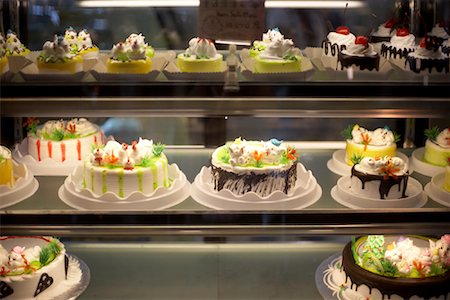 Cakes in Bakery, Vietnam Foto de stock - Sin royalties Premium, Código: 600-02063600