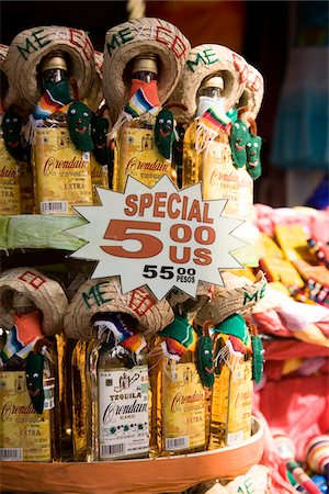 Tequilla à vendre, Cozumel, Mexique Photographie de stock - Premium Libres de Droits, Code: 600-02080932