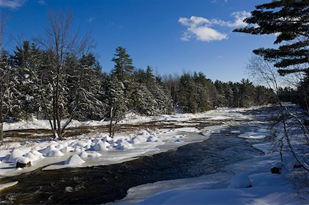 River in Winter, Laurentides, Quebec, Canada Stock Photo - Premium Royalty-Free, Code: 600-02121160