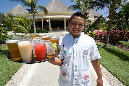 daiquiri - Portrait of Waiter with Tray of Drinks, Mexico Foto de stock - Sin royalties Premium, Código: 600-02121228