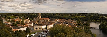 Vue de Vouvant, France Photographie de stock - Premium Libres de Droits, Code: 600-02121566