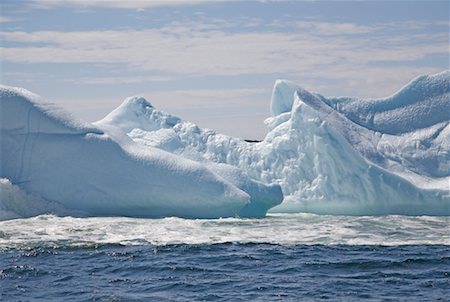 simsearch:700-03484598,k - Iceberg Near Twillingate, Newfoundland, Canada Fotografie stock - Premium Royalty-Free, Codice: 600-02176724