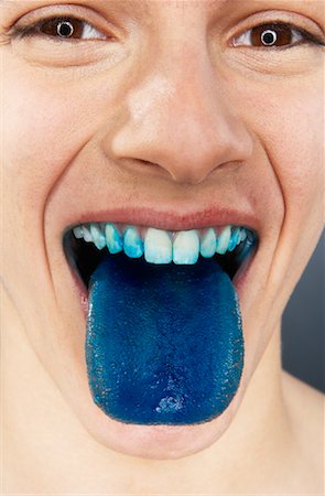 Man With Blue Tongue Foto de stock - Sin royalties Premium, Código: 600-02200145