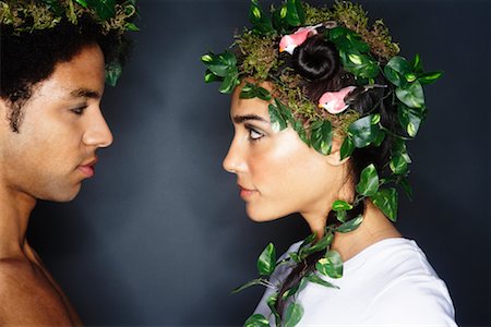 Portrait de Couple avec des guirlandes dans les cheveux Photographie de stock - Premium Libres de Droits, Code: 600-02200301